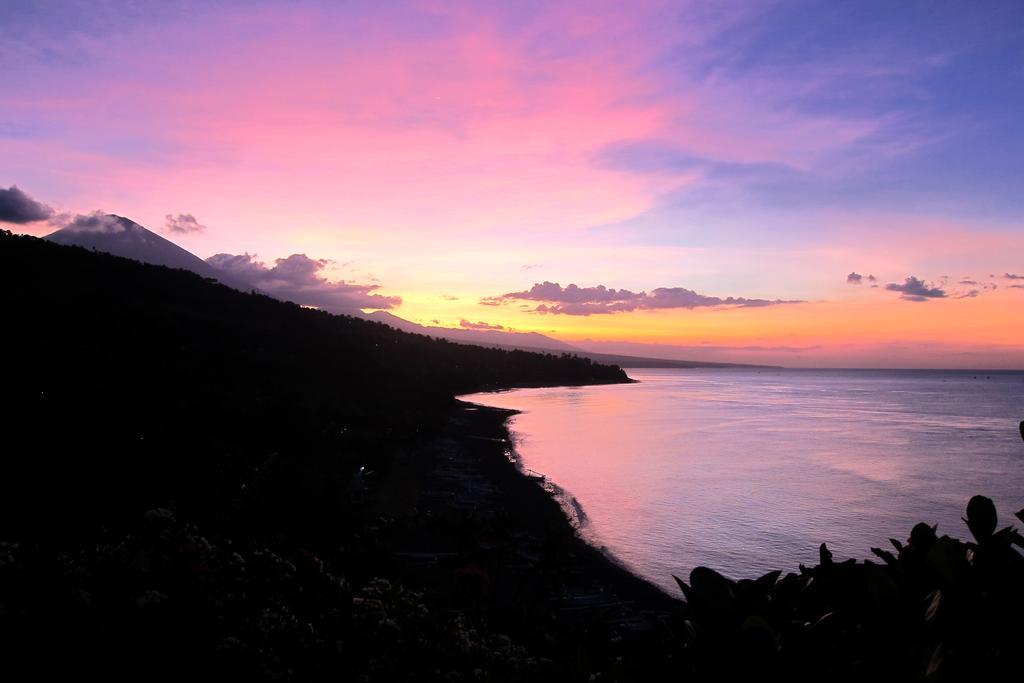 Waenis Sunset View Hotel And Restaurant, Amed, Bali Eksteriør billede
