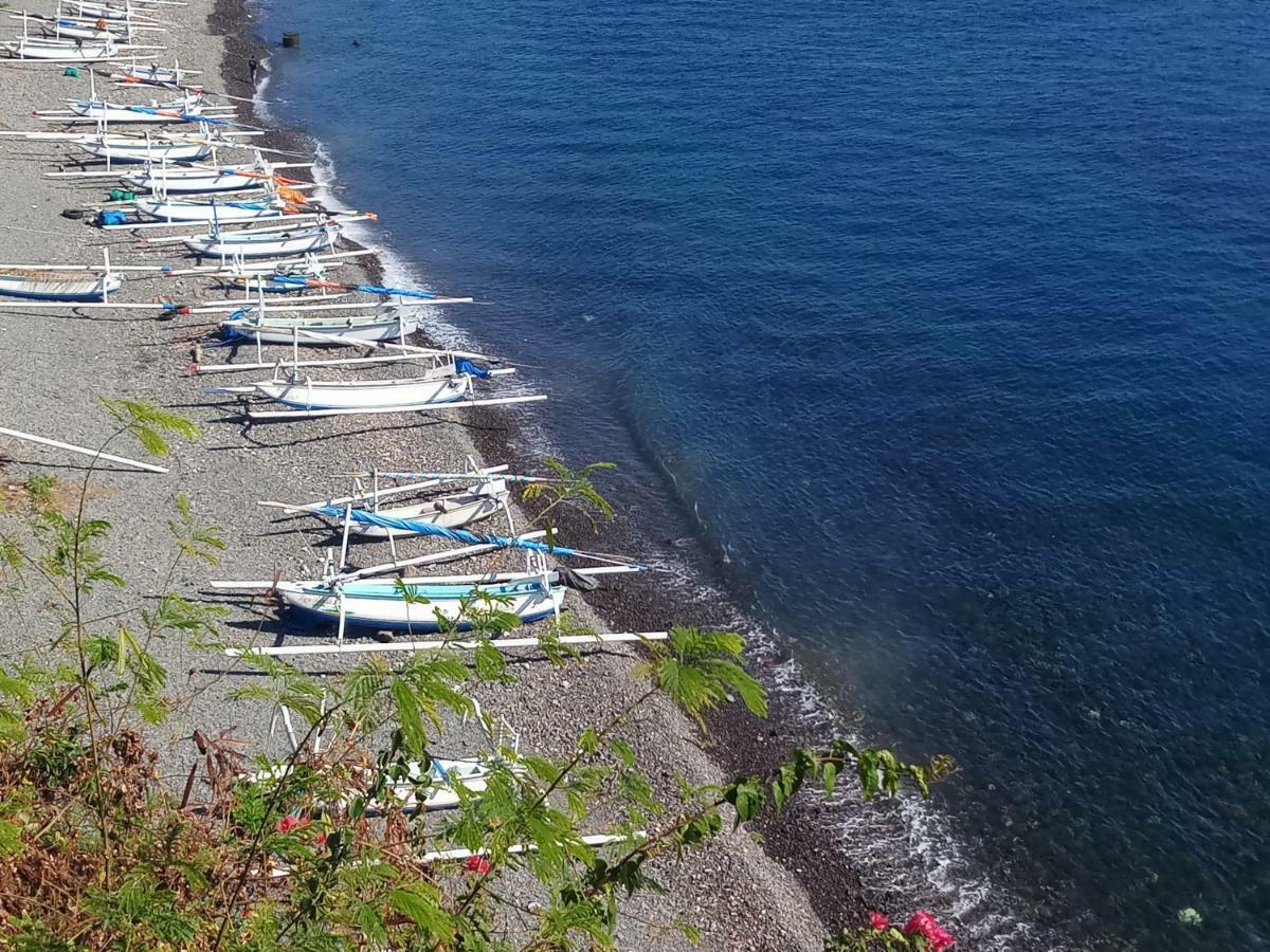 Waenis Sunset View Hotel And Restaurant, Amed, Bali Eksteriør billede
