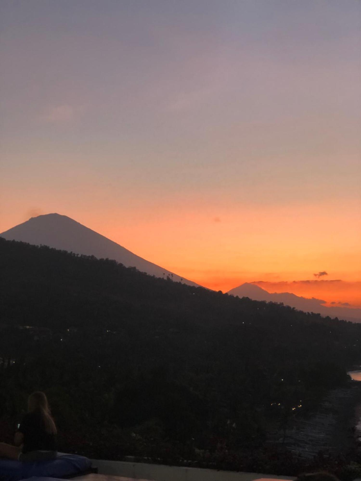 Waenis Sunset View Hotel And Restaurant, Amed, Bali Eksteriør billede