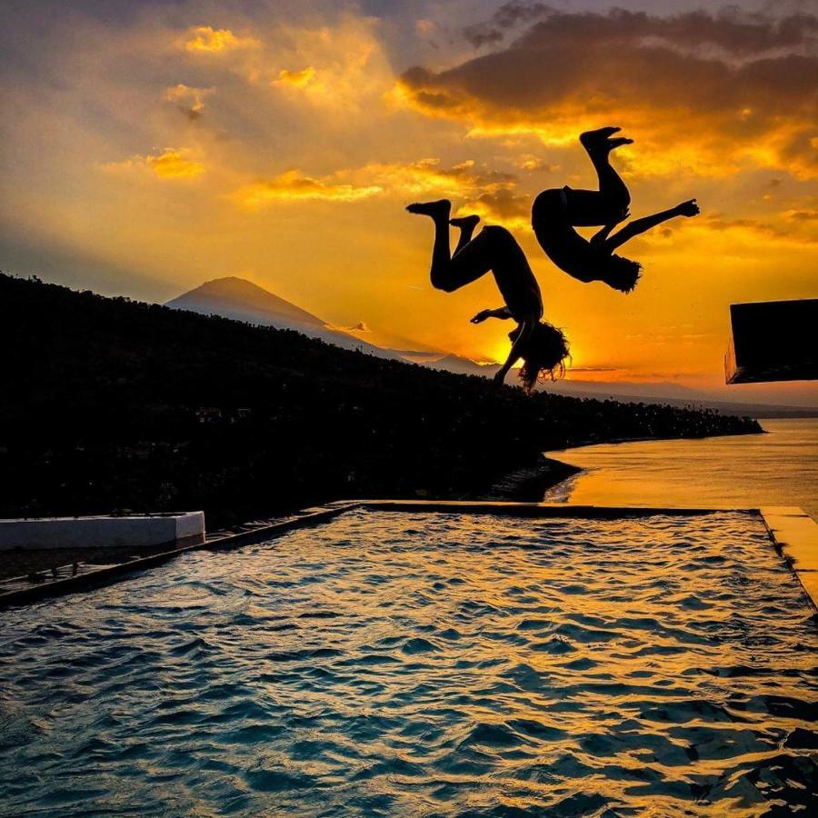 Waenis Sunset View Hotel And Restaurant, Amed, Bali Eksteriør billede